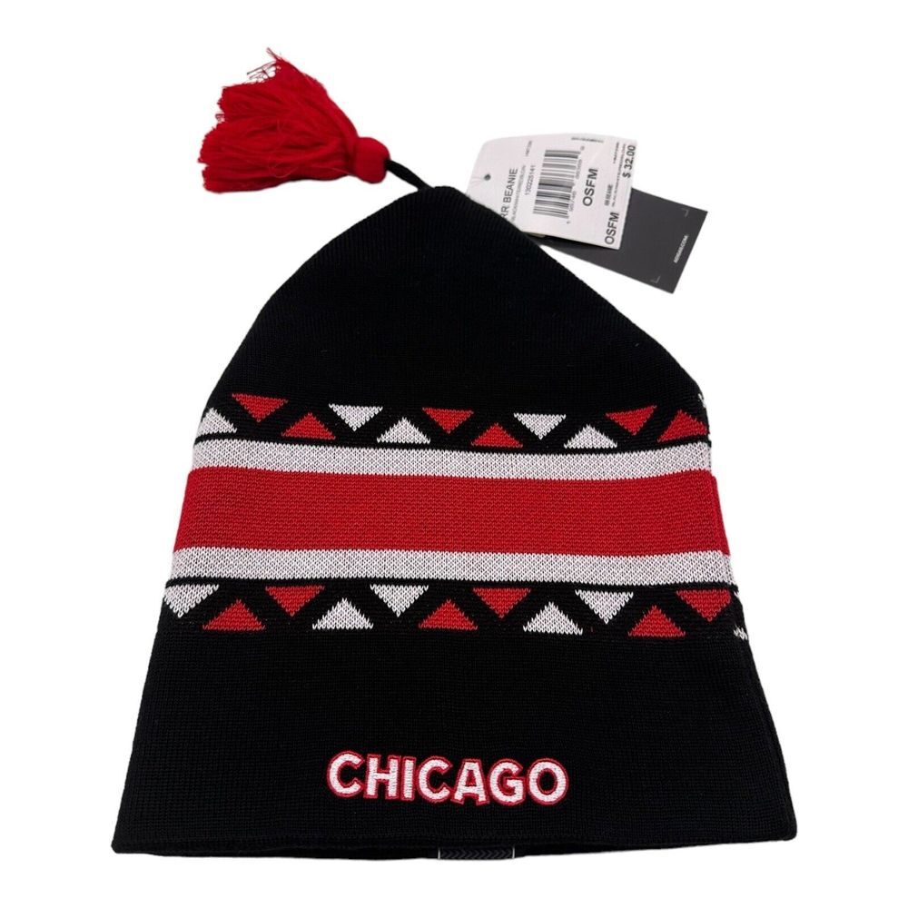 NWT Adidas Chicago Blackhawks NHL Reverse Retro Beanie Winter Knit Hat Cap